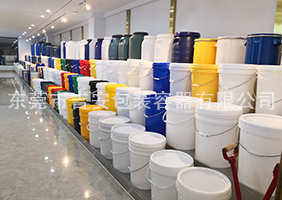 日韩操逼一区二区视颖吉安容器一楼涂料桶、机油桶展区